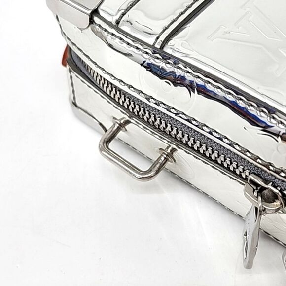 Louis Vuitton Monogram Mirror Handle Trunk - Picture 4 of 6